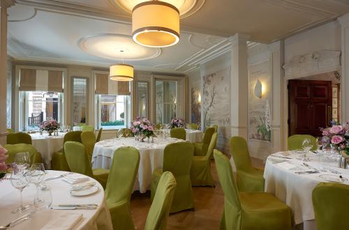 Brown’s Hotel, Clarendon Room