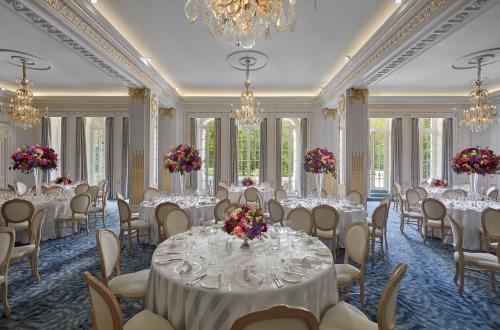 mandarin_oriental_hyde_park_london_-_ballroom_wedding_-_low_res.jpg